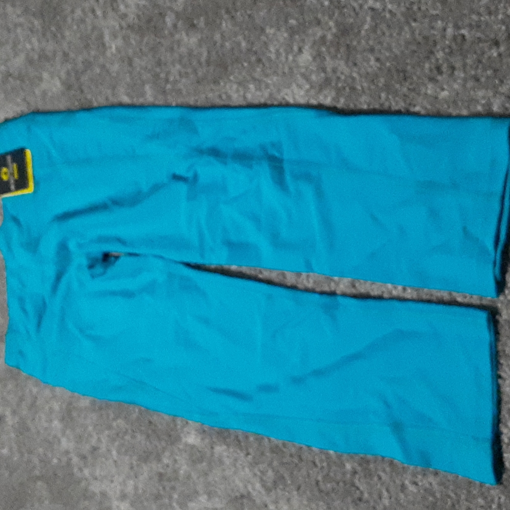 BNWT body glove active cross over sm
